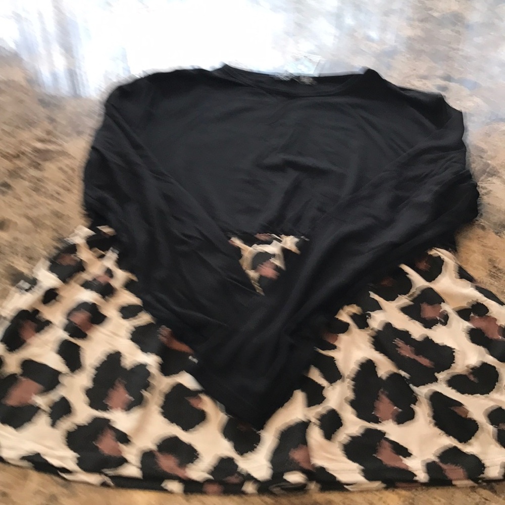 Leopard long sleeve smock top - Picture 2 of 4